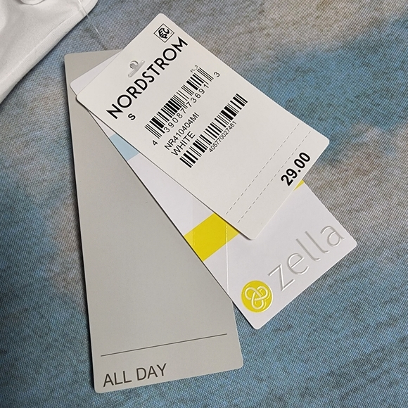 SMALL Zella White Tee Shirt - Picture 9 of 9